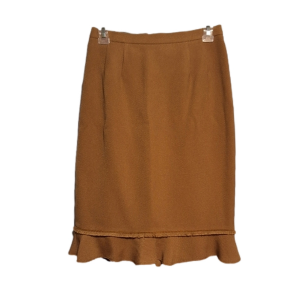 Kasper Pencil Skirt - The Perfect Blend of Style and Professionalism